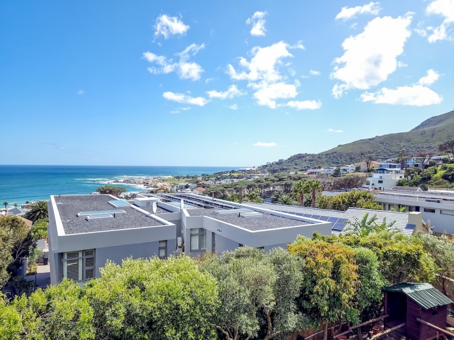To Let 7 Bedroom Property for Rent in Camps Bay Western Cape